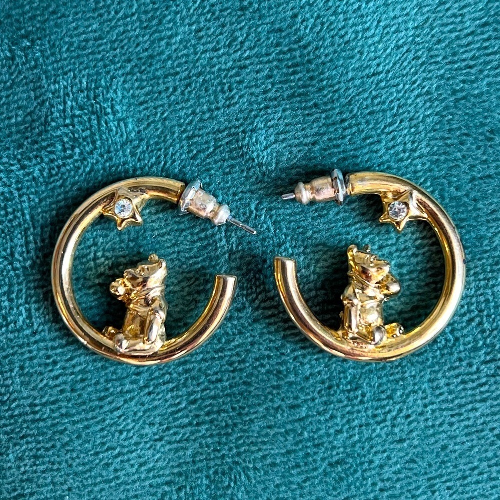 Rare Disney Winnie the Pooh “Wishing On A Star” Hoop Earrings Gold Tone Jewelry